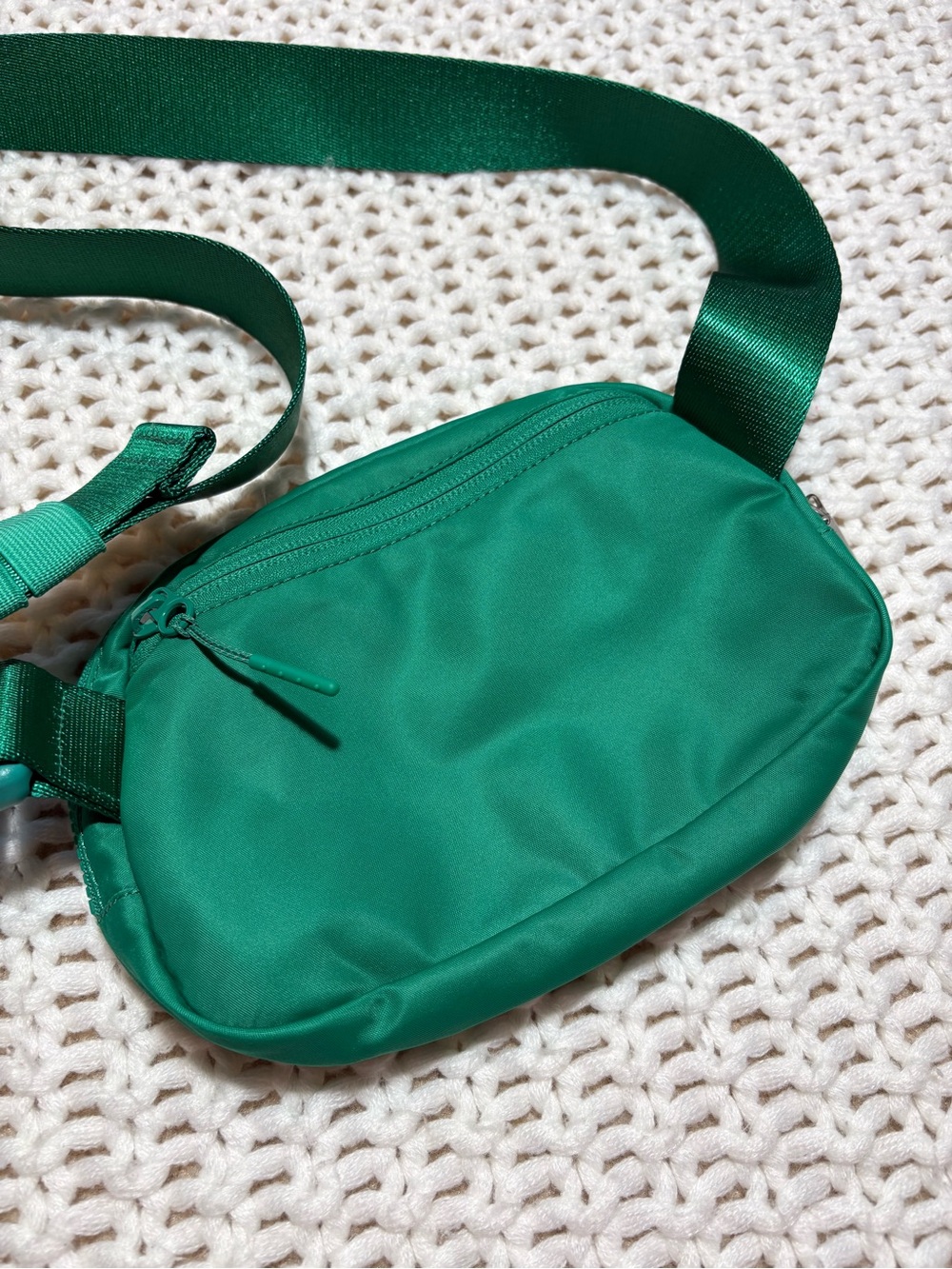 lululemon emerald ice everywhere belt bag 1L - Picture 4 of 10